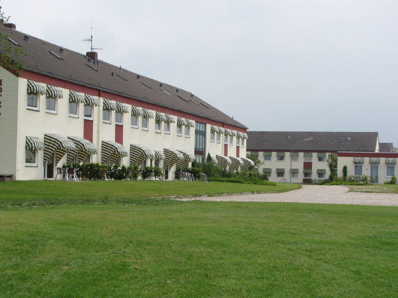 ホテル Dorf Wangerland シリヒ エクステリア 写真